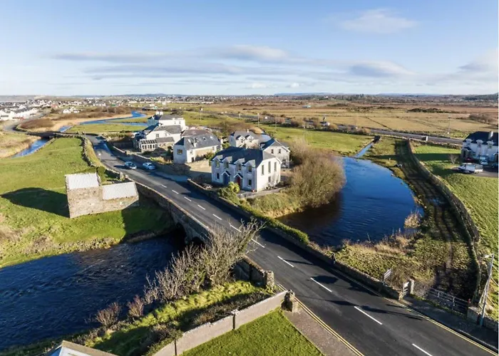 Fishermans Cottage Stunning Two Bedroom With Views Close To Town