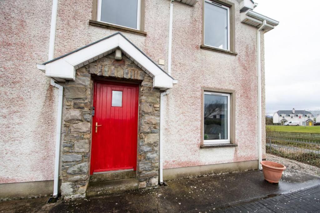 Fishermans Stunning Two Bedroom With Views Close To Town