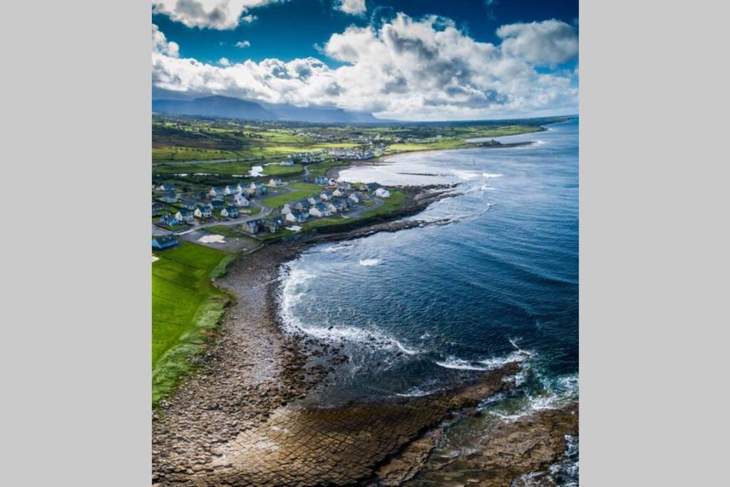 Fishermans Stunning Two Bedroom With Views Close To Town Holiday home Bundoran