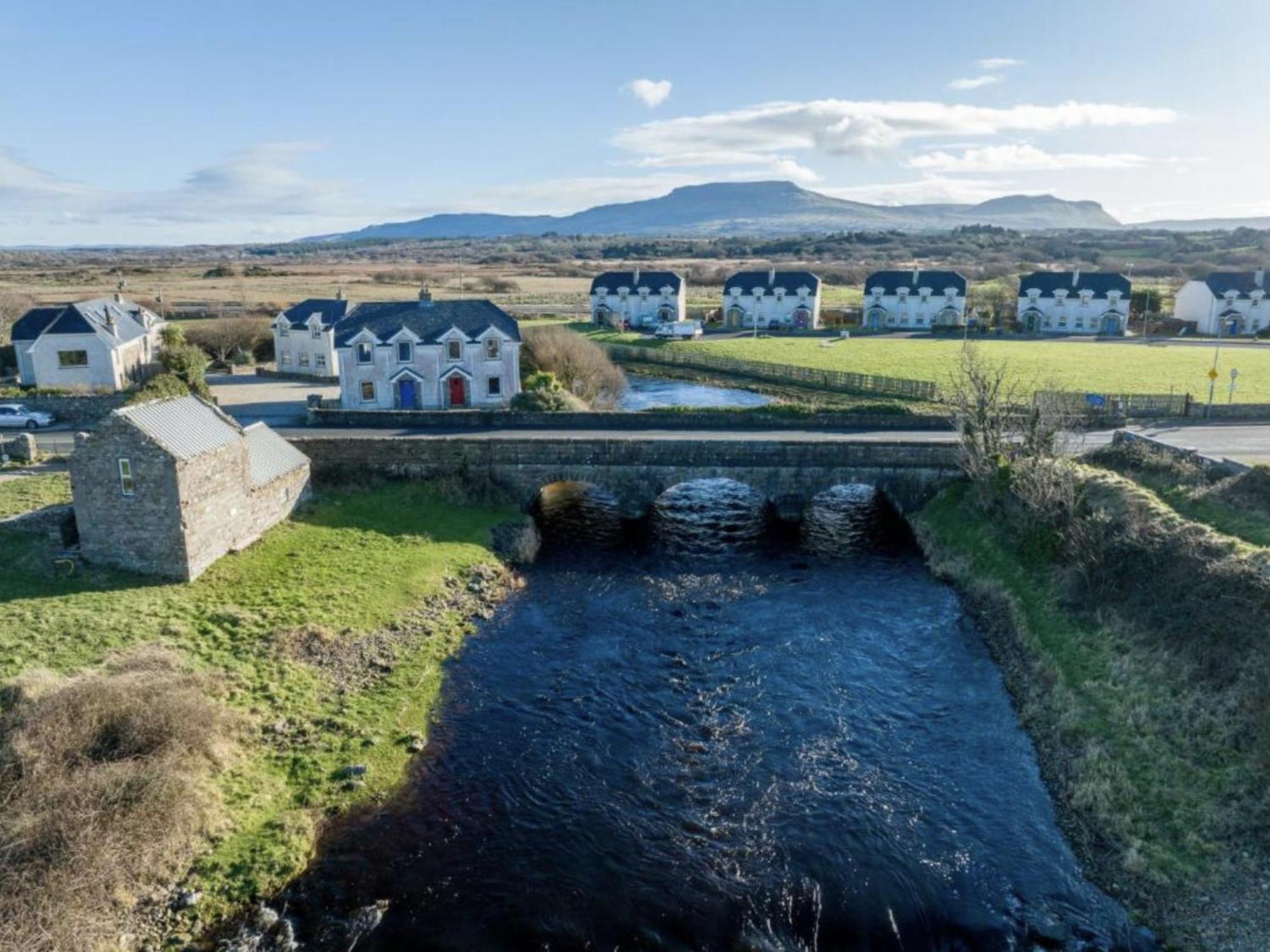 Holiday home Fishermans Stunning Two Bedroom With Views Close To Town